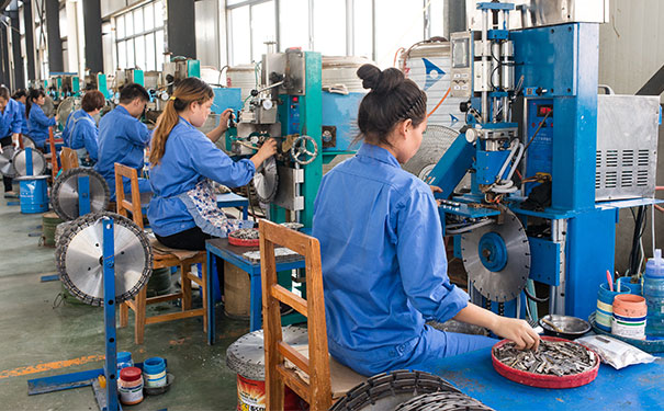 金剛石鋸片生產(chǎn)廠家 金剛石鋸片生產(chǎn)廠家