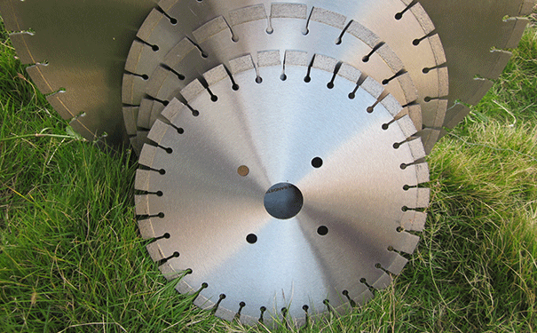 隨金剛石鋸片行業(yè)發(fā)展石材切割片那么多到底選擇誰？