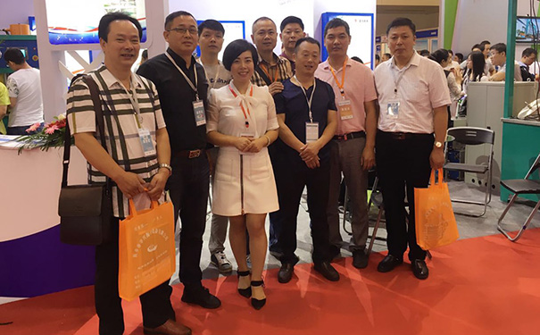 湖北昌利公司率團參加第二十一屆中國超硬材 料技術(shù)發(fā)展論壇及“三磨”展覽會 湖北昌利公司率團參加第二十一屆中國超硬材 料技術(shù)發(fā)展論壇及“三磨”展覽會