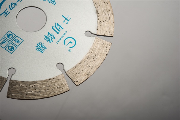 石材鋸片在不同的應用階段應該使用哪些石材機械呢？