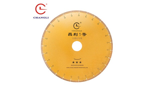 如何挑選到質(zhì)量好、顏值高的大理石切割片加工的大理石瓷磚呢？